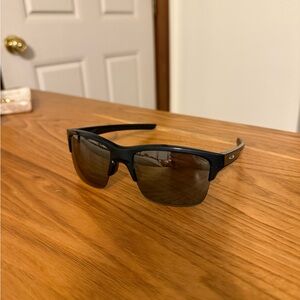 Polarized Black Oakley Thinlink